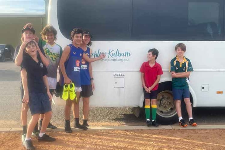 The-Garnet-Edge-2021-E2-Kalbarri-bus-750x500_1
