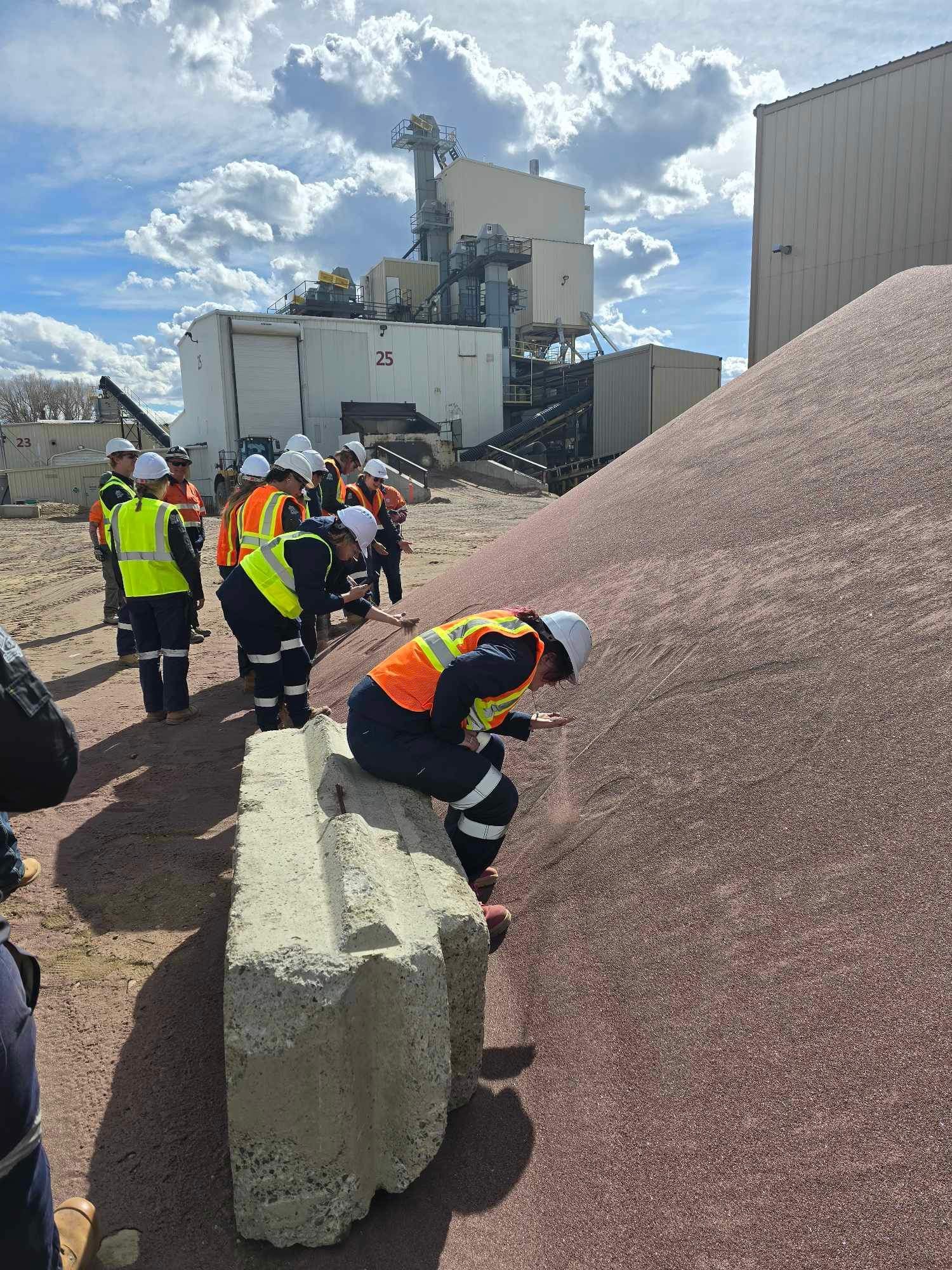 WASM Wallabies Students tour GMA Montana mine